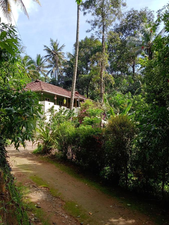 Maliyeckal Homestay Мунар Екстериор снимка
